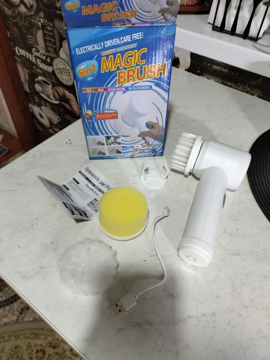 Щетка электрическая для уборки