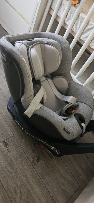 Детско столче за кола Britax Romemer  Dualfix M i-sizeI