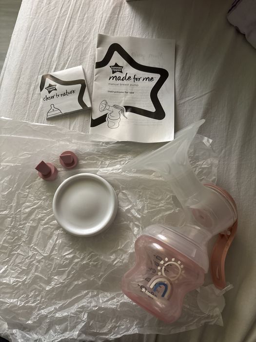 Ръчна помпа за кърма Tomee Tippee