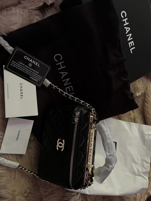Чанти на Chanel и Pinko