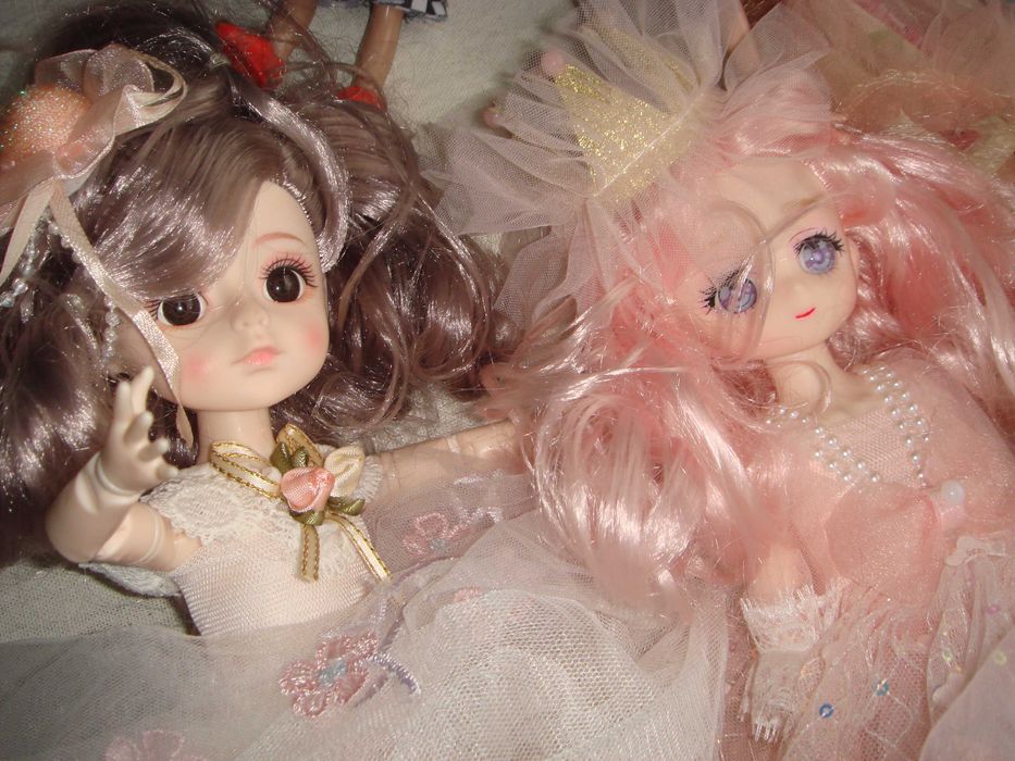 Набор  кукол дорогих на шарнирах и МЕШОК брендовой одежды для девочки