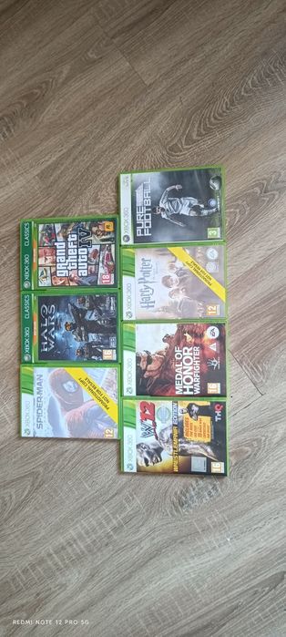 Vand xbox 360 doua controlarea+ sapte jocuri