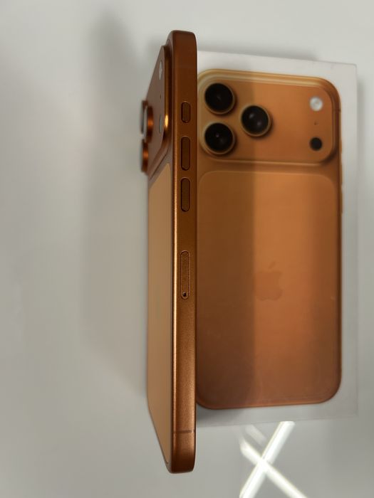 Iphone 17 pro max   1/1