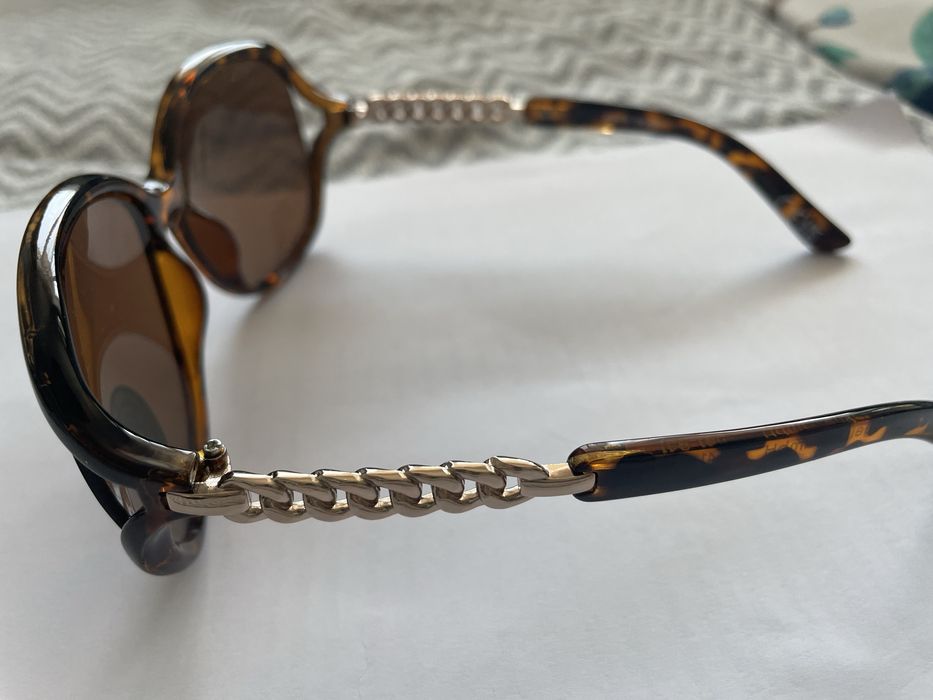 Vand ochelari de soare h&m c&a noi