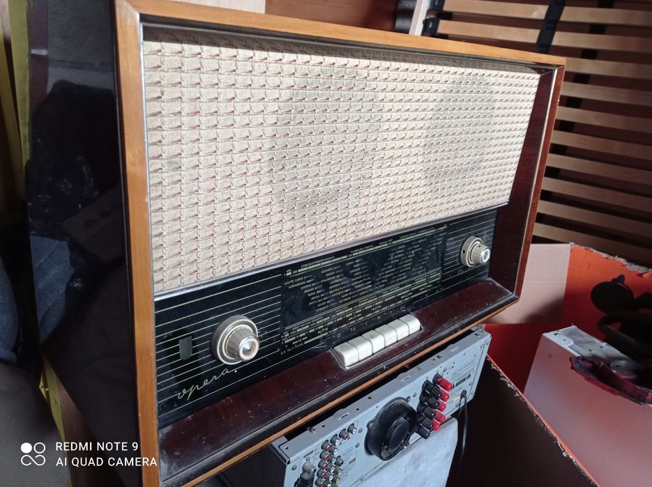 Vând sau schimb casetofon radio stereo