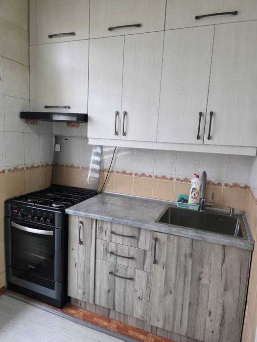 Продаю квартиру.Юнусабад 19  Кредит Азия , бетонка  2/5/5