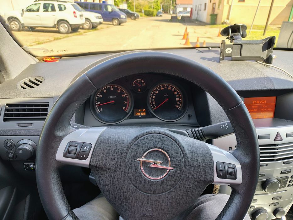 Opel Astra H  cu GPL, 122mii km reali, AC și pilot automat de