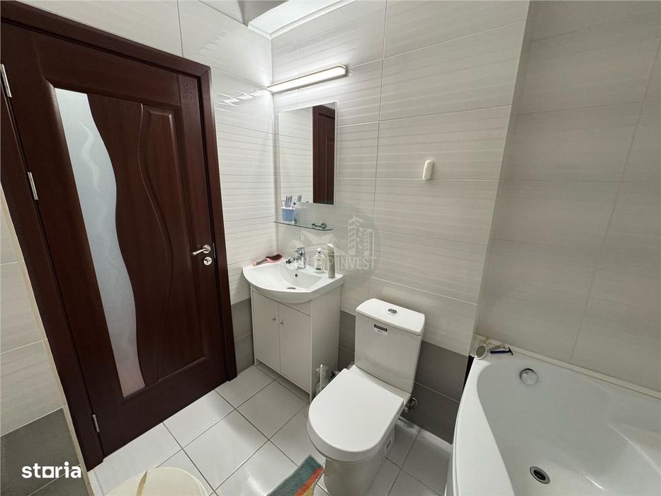 Apartament 2 camere decomandat balcon si parcare Bld Mihai Viteazul