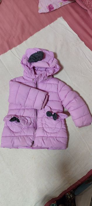 Продается курточка для девочек 3-4 года