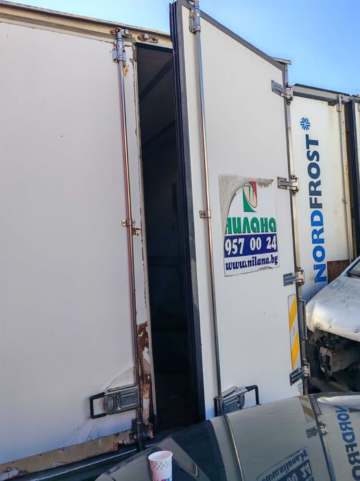 Хладилен термоизолиран фургон 7.60.на.2.60