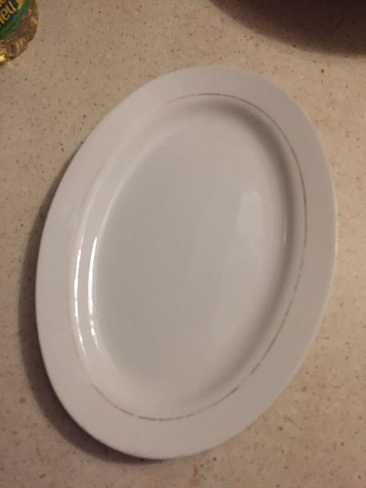 Овальные тараелки