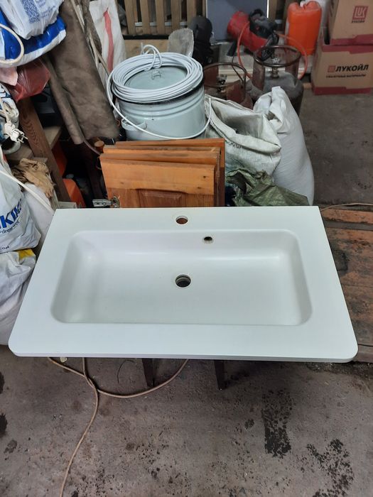 Продам раковину б/у. Для ванны. В хорошем состоянии.