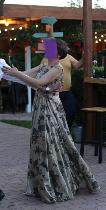 Vand rochie de ocazie/de nasa/soacra mare