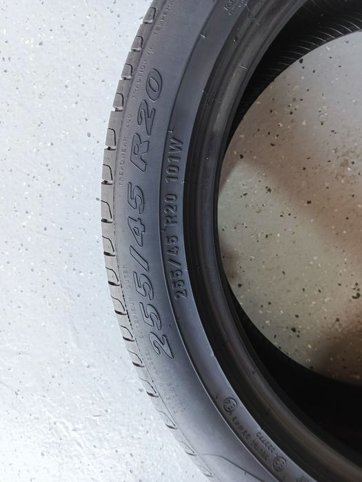 255.45.20 Pirelli Vara Second-hand