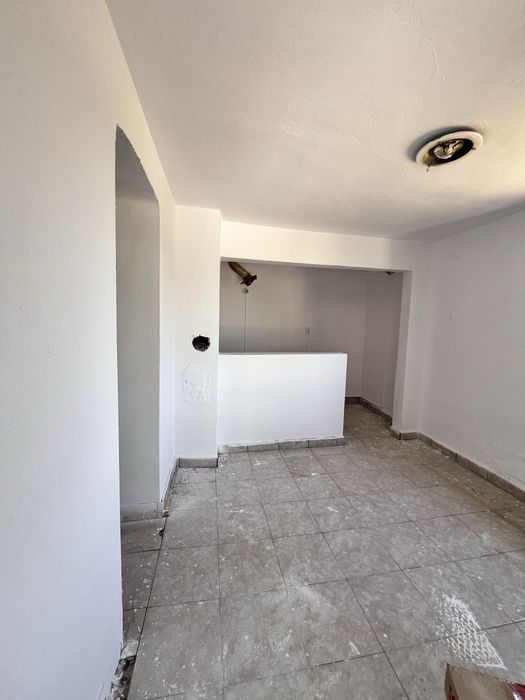 Cuvin, Arad casa de vanzare