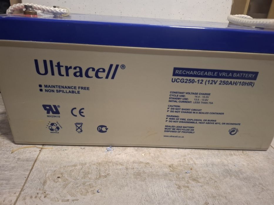 Baterie /acumulator gel panouri solare 12v 250 AH ca si noi