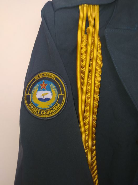 Продам кадетскую форму