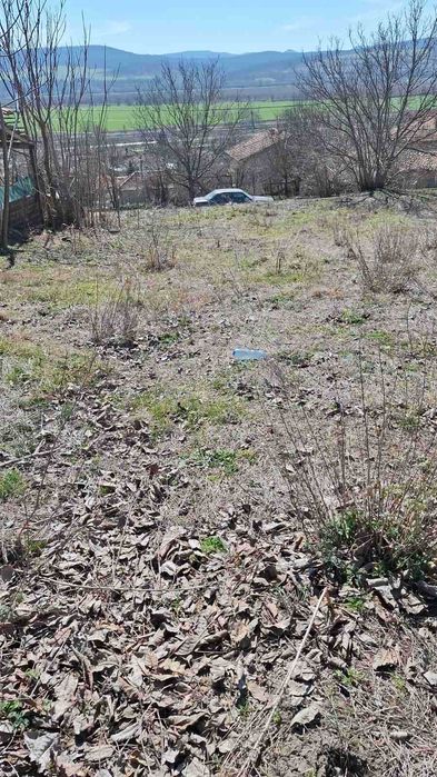 Парцел, във град Дългопол!