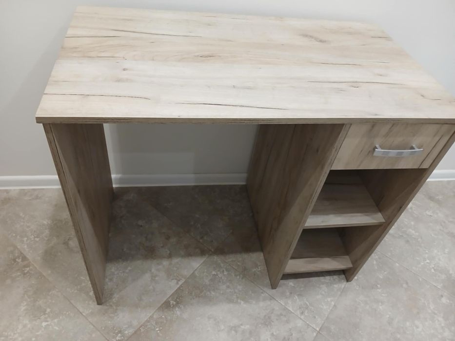 Бюро от дъб сонома