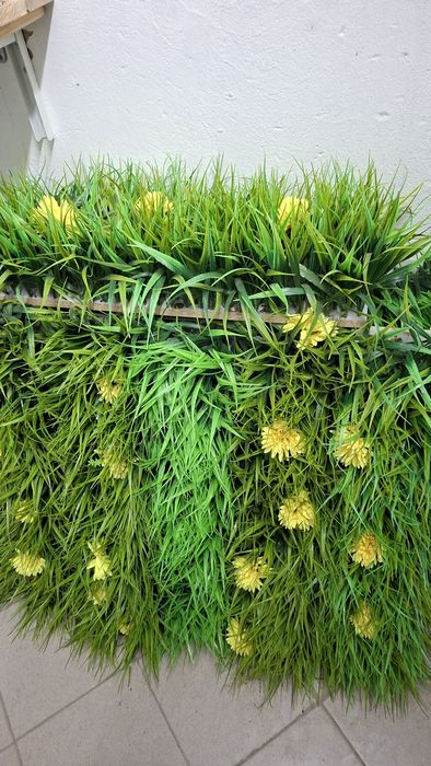 Кашпо с искусственной зеленью