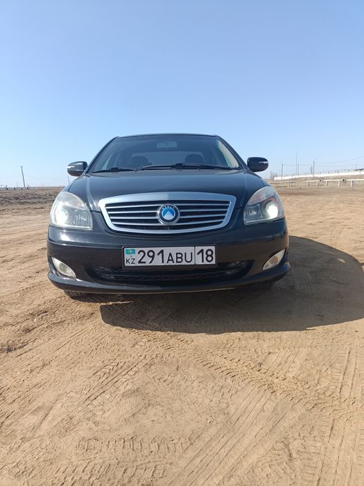Машина Geely sc7