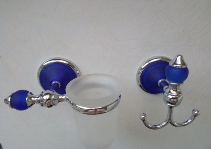 Лот аксесоари за баня Нови