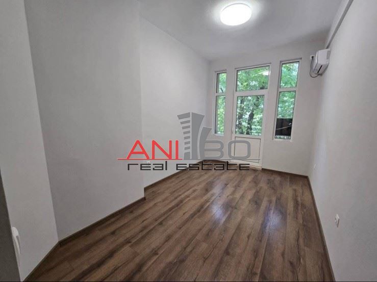 Офис в София-Център площ 130 цена 1380