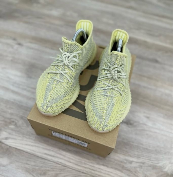 Yeezy boost 350.