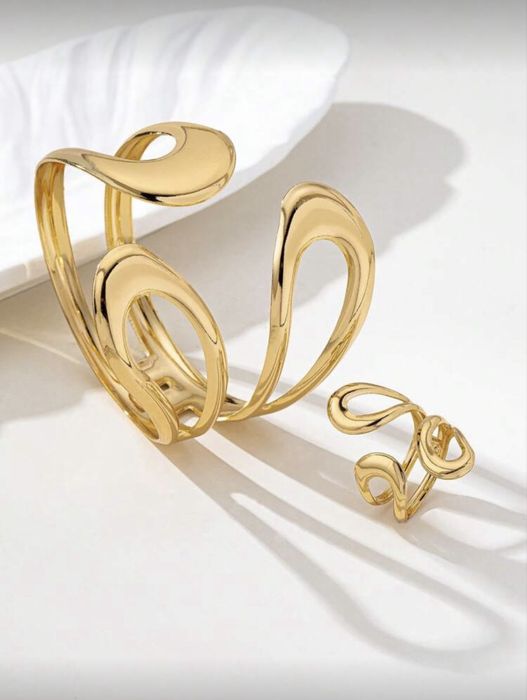 Елегантна гривна