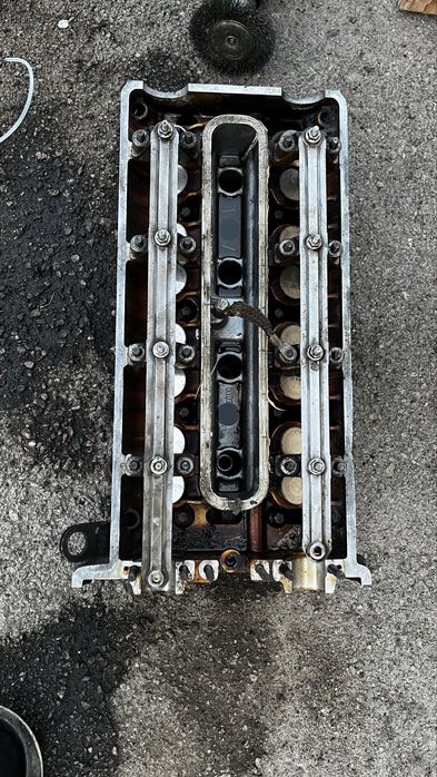 Головка бмв м60 в хорошем состоянии. Срочно!