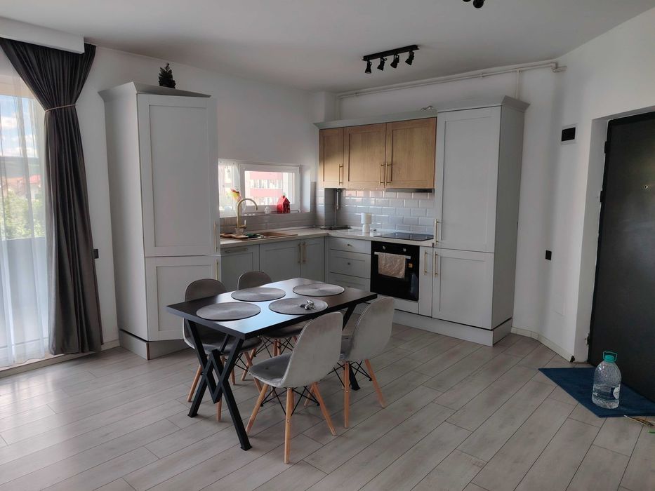 Închirierz apartament 2 camere openspace