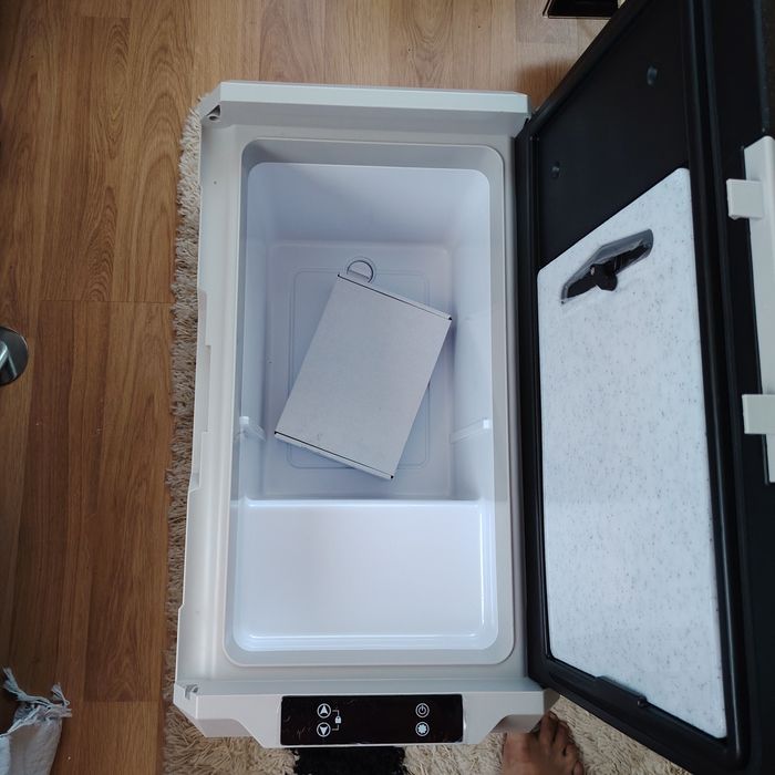 Frigider auto nou 12v și 24 v sau 220 v 35 litri