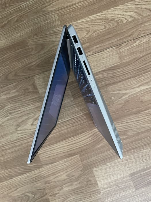 Laptop Lenovo Rayzen 3 Slim Display 14 inch led,Tastatură luminată,Windows 11 Pro,,SSD 130gb cu 500gb memorie,4gb ram ddr4,baterie buna.Model nou.