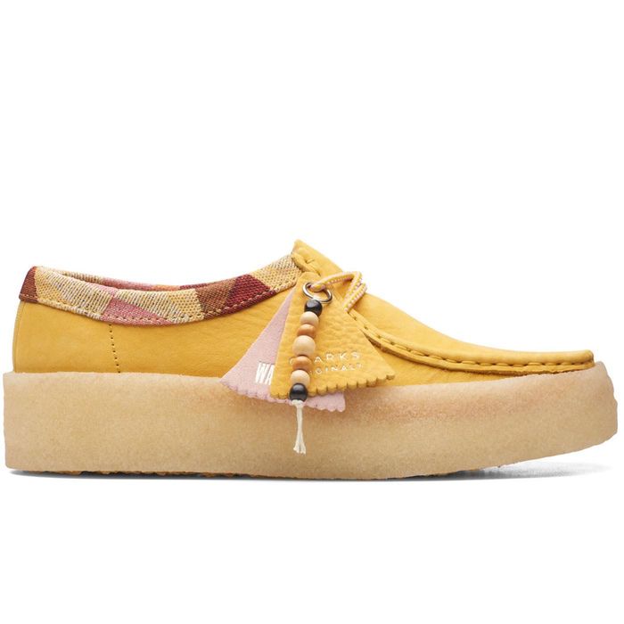 НОВО! Дамски обувки тип Wallabees Limited Edition Clarks Жълто