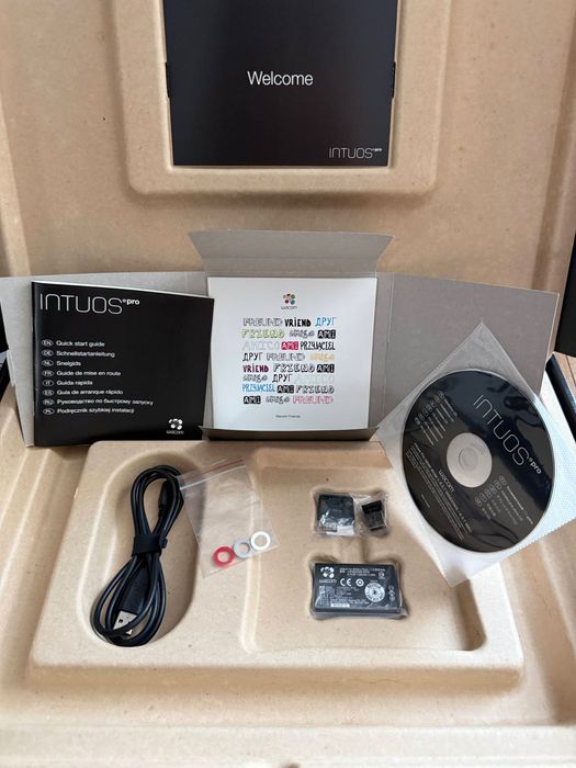 Tabletă grafică Wacom Intuos 5 PTK-650 Professional | Kit complet