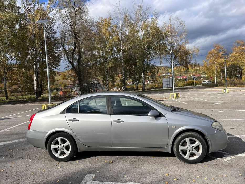 Nissan Primera P12
