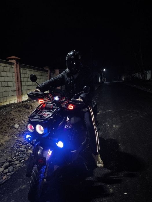 Skuter  sotiladi – Tank 150cc (2025)

Model: Tank
Yili: 2025
Motor: 15