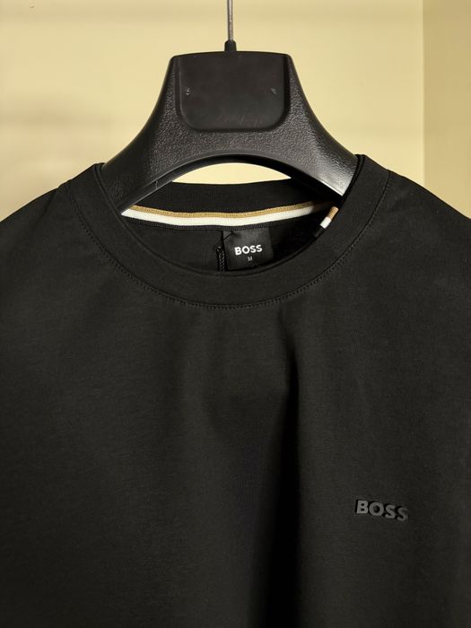 Тениски Hugo Boss бяла, черна, тъмносиня