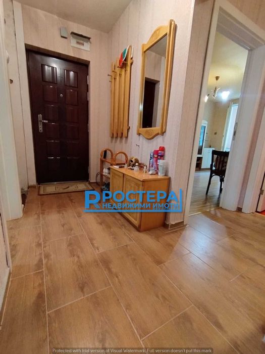 Продава се Четиристаен апартамент в Търговище, Център - 95 кв.м за 1155 €/кв.м - Снимка #13