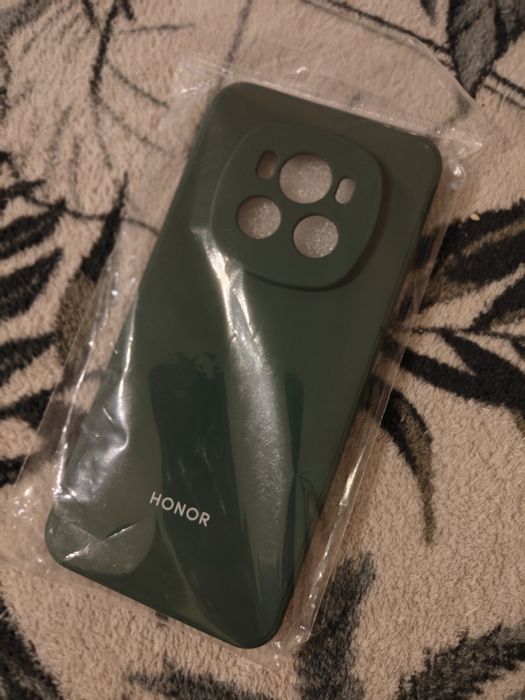 Vând husa pentru Honor magic 6 pro.