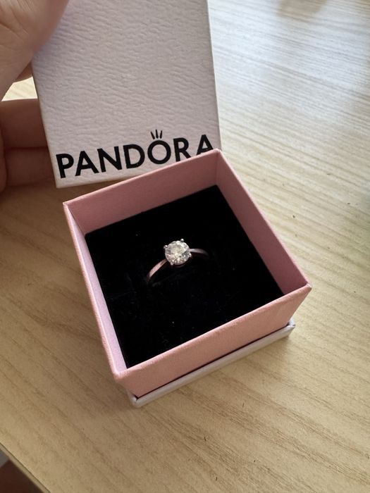 Пръстен Pandora.