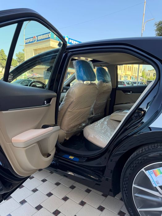 Tayota Camry hybrid 2.5 Mator