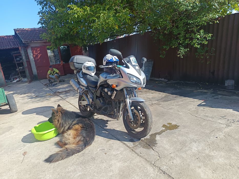 Ямаха  650  продава на много изгодна цена.само за 1.500 евро.