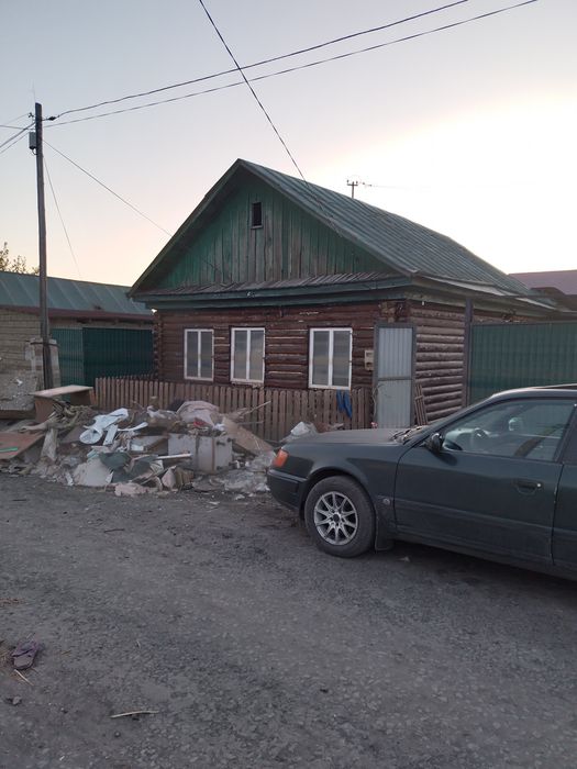 Продам строи материал дом  в разобранном виде