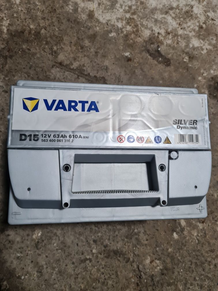 Varta AGM 12v 68Ah 680A En. second hand for 80 EUR in Vitoria-Gasteiz in  WALLAPOP