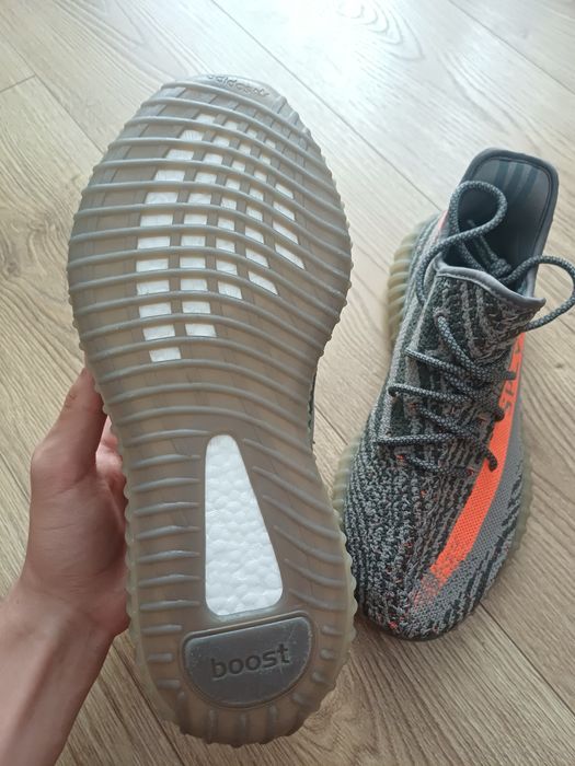 Yeezy Boost 350 V2 Beluga