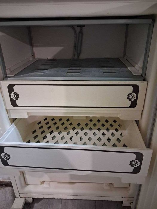 Продам советский несокрушимый морозильник Бирюса