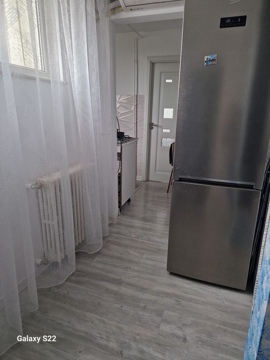 Inchiriez apartament