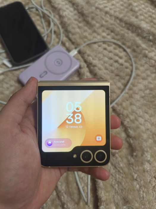 Продам или обмен Samsung Z Flip 6 / 256 gb