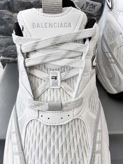 НАЛИЧНИ Balenciaga 6 XL - 43 номер